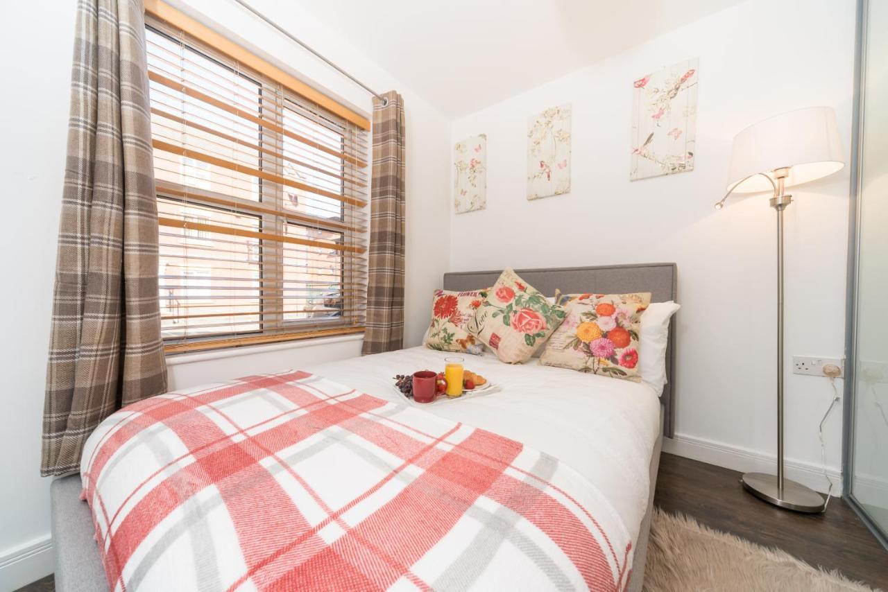 City Centre Posh Parlour Gated Parking 1Bed Wifi Кингстон-апон-Халл Экстерьер фото