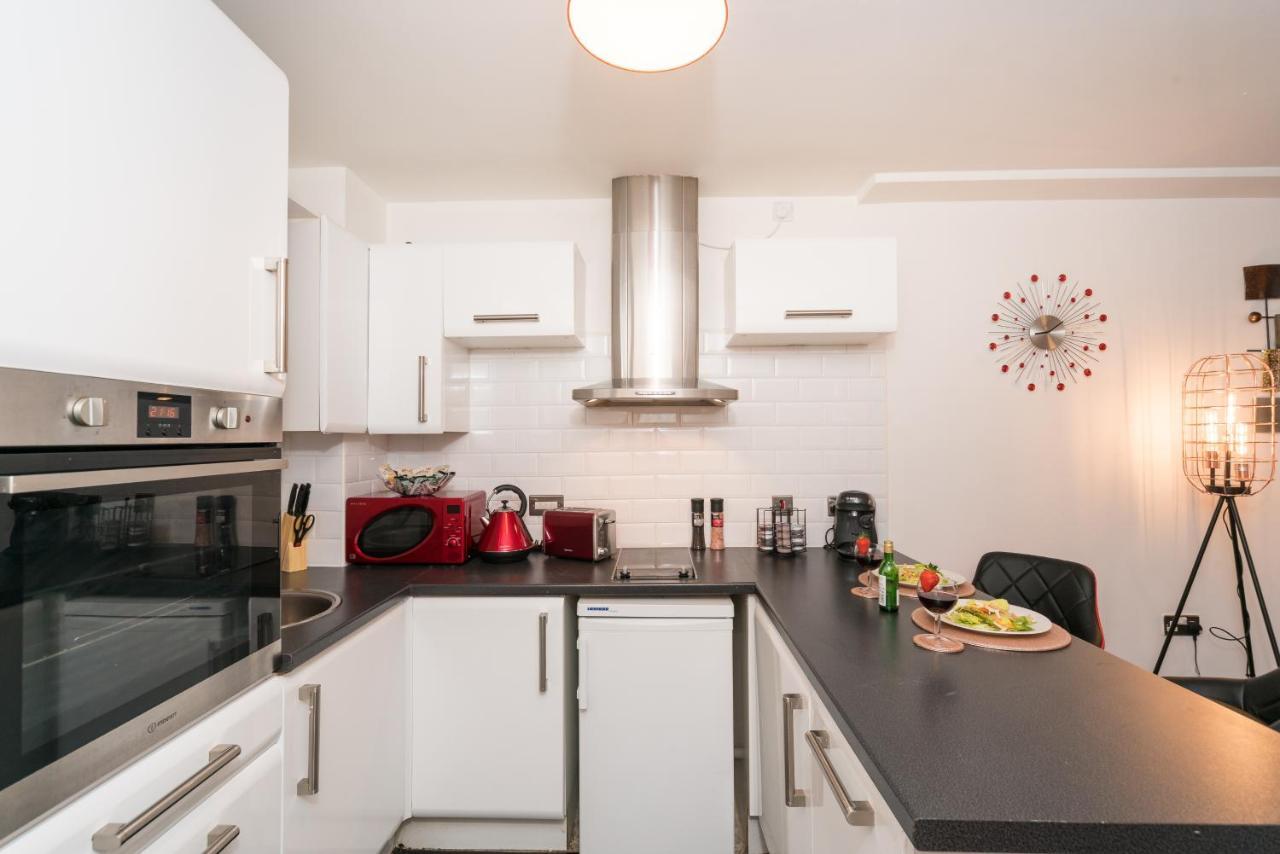 City Centre Posh Parlour Gated Parking 1Bed Wifi Кингстон-апон-Халл Экстерьер фото