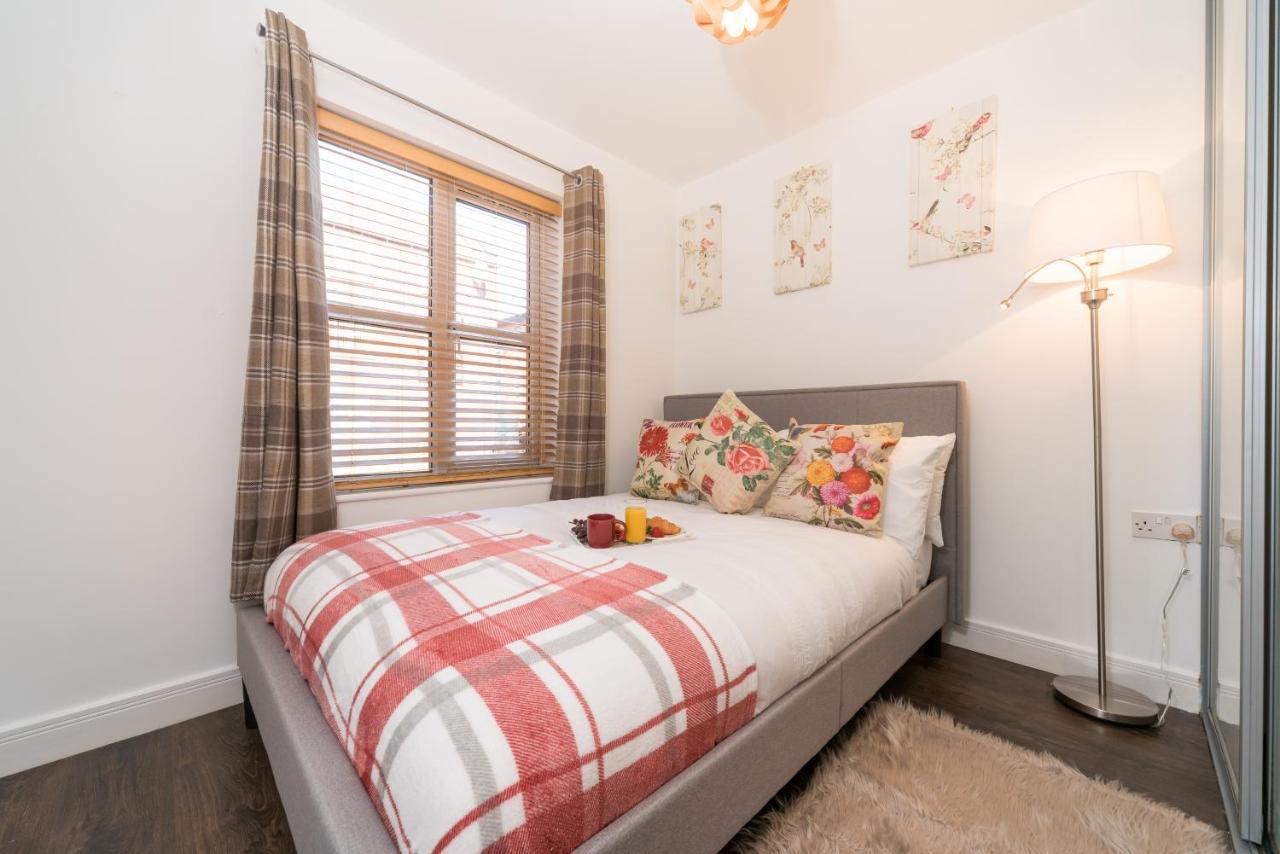 City Centre Posh Parlour Gated Parking 1Bed Wifi Кингстон-апон-Халл Экстерьер фото